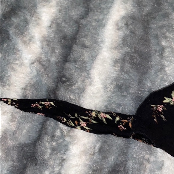 ✨ 𝙲𝚛𝚘𝚙 𝚃𝚘𝚙 𝚊𝚗𝚍 𝚂𝚔𝚒𝚛𝚝 ✨ - Picture 2 of 6